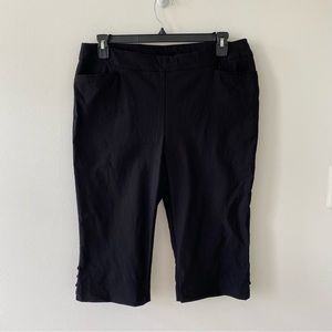 Chico’s Women’s Pull-on Everyday Comfort Capris with Tummy Control Black GUC